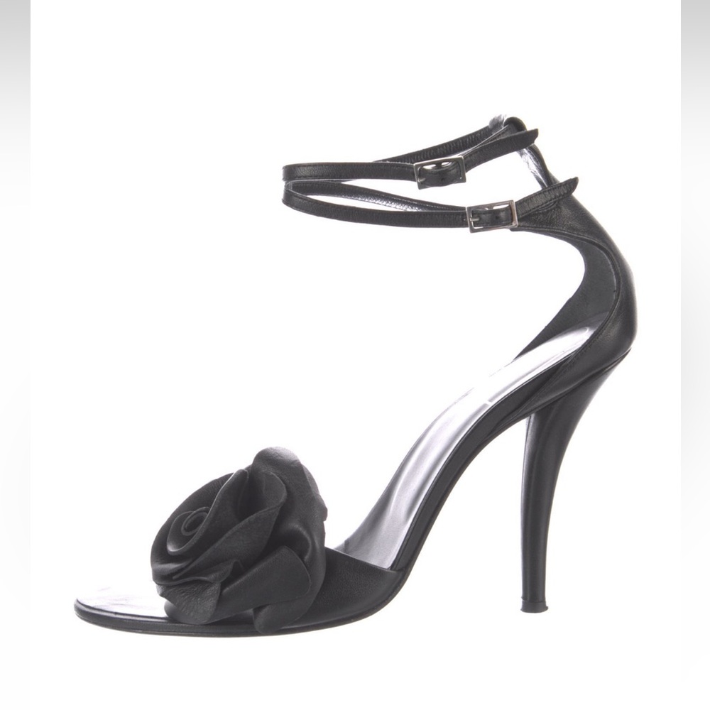 Roger Vivier Leather Flower Heels